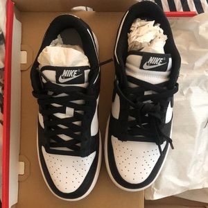 New in Box Womens Nike Dunk Low. Womens size 8.